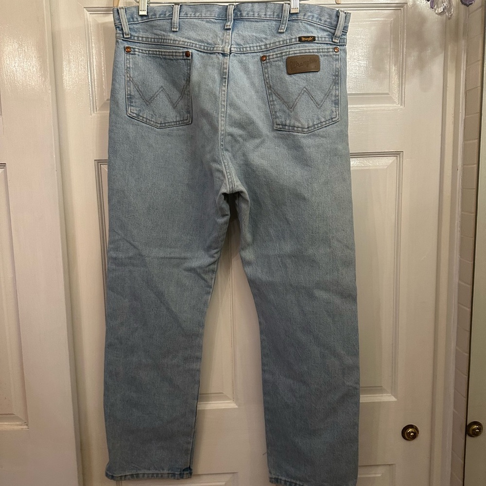 WRANGLER® COWBOY CUT® ORIGINAL FIT JEAN IN BLEACH - Picture 2 of 6